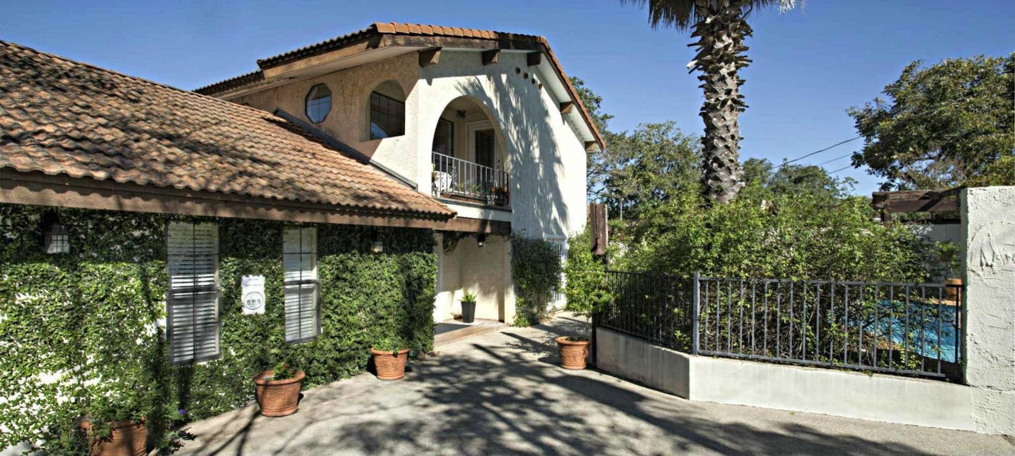 Lakehouse Bed And Breakfast Canyon Lake Exterior foto
